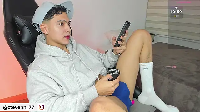 Stevenn 77 online show from 10-06-25, 01:47