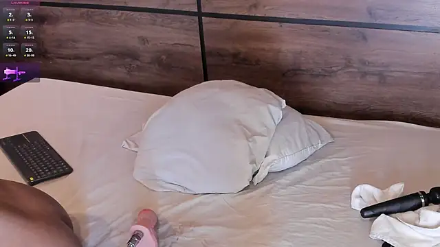 sashamonroe   online show from 02-17-26, 10:45