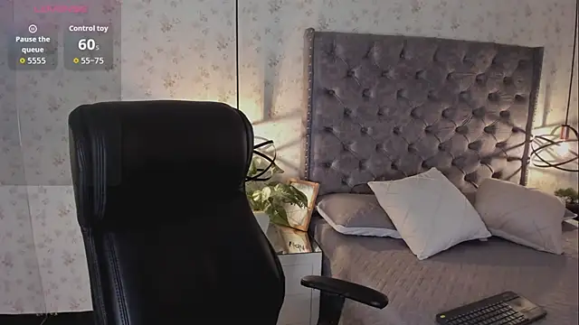 LanaJones  online show from 07-08-26, 01:37