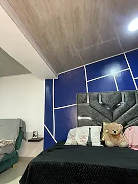 angel natural online show from 02-26-25, 01:11