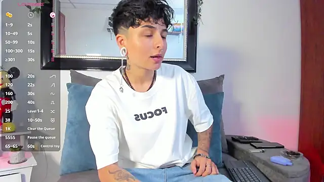 ZuryRamirez  online show from 01-09-25, 07:29