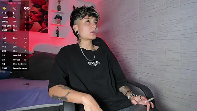 ZuryRamirez  online show from 11-08-25, 08:40