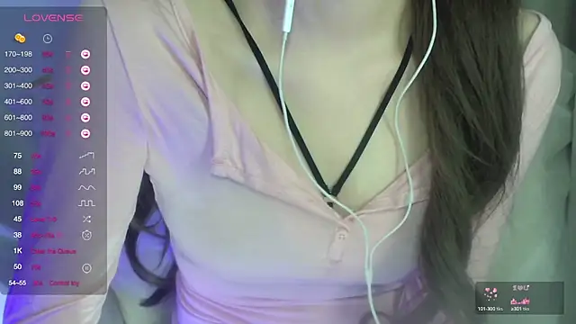 Snapshot of yaya_fun chatting on 12-13-24, 06:38 yaya fun online show from 12-13-24, 06:38