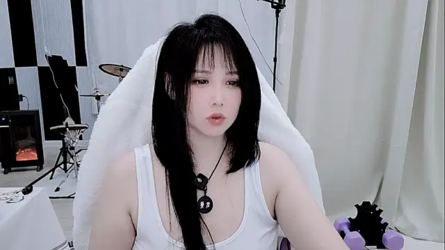 Vaness-a online show from 04-12-26, 07:19