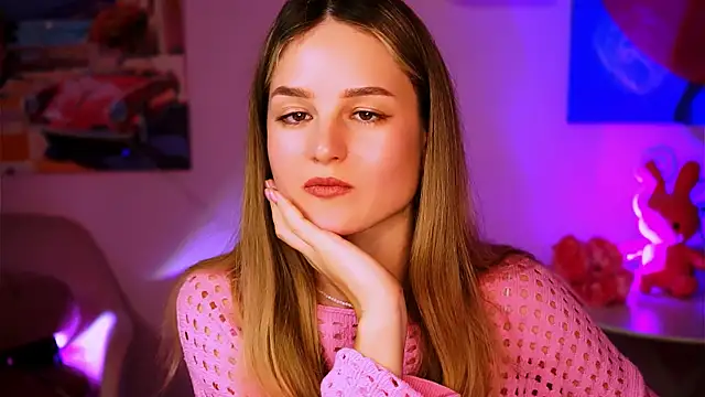 Snapshot of DeboraLarson chatting on 01-25-25, 10:19 DeboraLarson online show from 01-25-25, 10:19