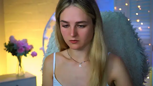 DeboraLarson online show from 09-18-25, 03:52