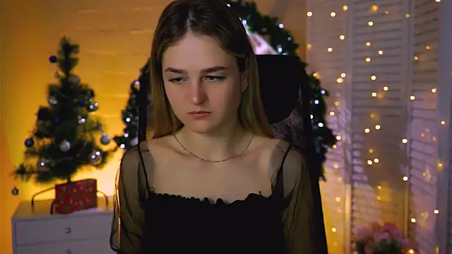 Snapshot of DeboraLarson chatting on 12-22-25, 03:14 DeboraLarson online show from 12-22-25, 03:14