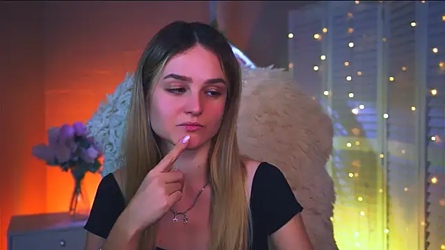 Snapshot of DeboraLarson chatting on 02-18-26, 03:13 DeboraLarson online show from 02-18-26, 03:13