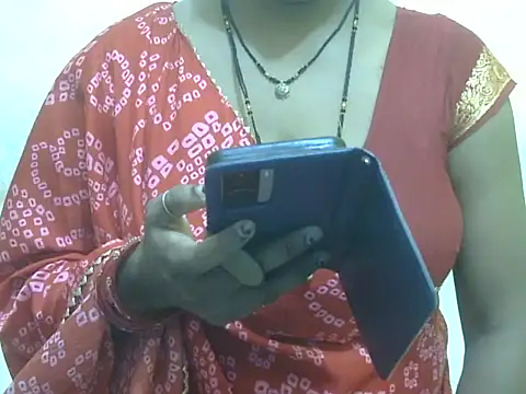 Snapshot of HOT-SEEMAA chatting on 07-03-26, 06:47 HOT-SEEMAA online show from 07-03-26, 06:47