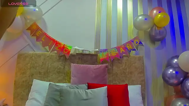 Snapshot of ashley__foxx_ chatting on 03-15-25, 02:55 ashley foxx online show from 03-15-25, 02:55