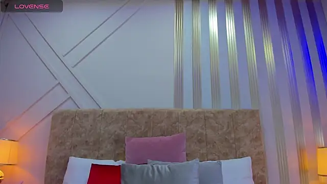 Snapshot of ashley__foxx_ chatting on 03-20-25, 05:58 ashley foxx online show from 03-20-25, 05:58