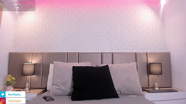 Eevee Taylor online show from 07-01-26, 02:02