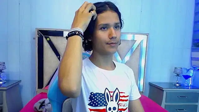 Snapshot of andy_staar chatting on 11-21-25, 08:07 andy staar online show from 11-21-25, 08:07