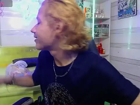 Snapshot of andy_staar chatting on 11-28-25, 07:16 andy staar online show from 11-28-25, 07:16