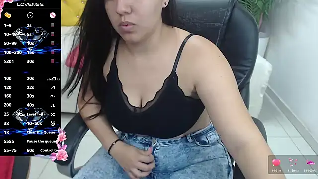 Snapshot of candiapole chatting on 01-31-25, 01:02 candiapole online show from 01-31-25, 01:02