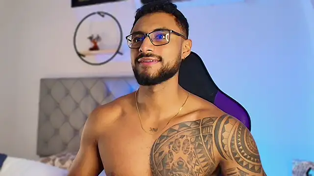 LiamGarcia1 online show from 01-12-25, 01:48