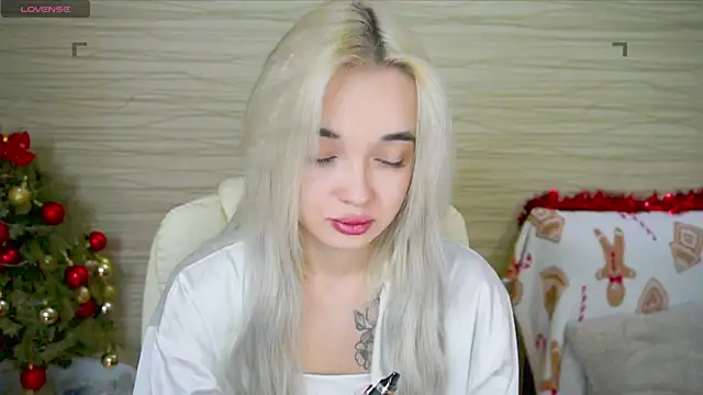 Snapshot of Ashley_S chatting on 01-24-25, 11:02 Ashley S online show from 01-24-25, 11:02