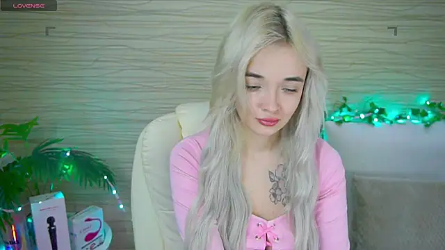 Snapshot of Ashley_S chatting on 02-06-25, 11:15 Ashley S online show from 02-06-25, 11:15