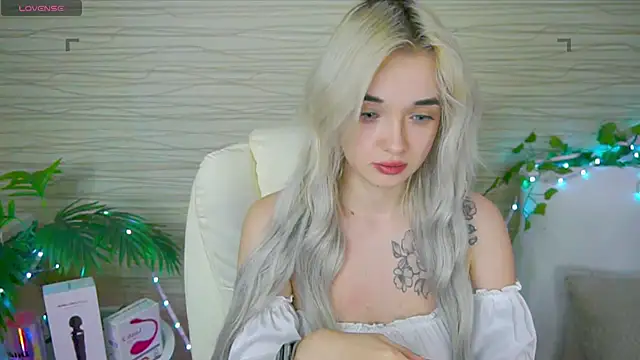 Snapshot of Ashley_S chatting on 02-15-25, 02:26 Ashley S online show from 02-15-25, 02:26