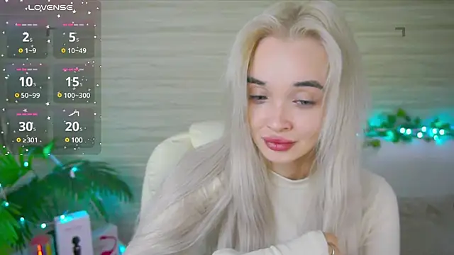 Snapshot of Ashley_S chatting on 03-18-25, 11:09 Ashley S online show from 03-18-25, 11:09