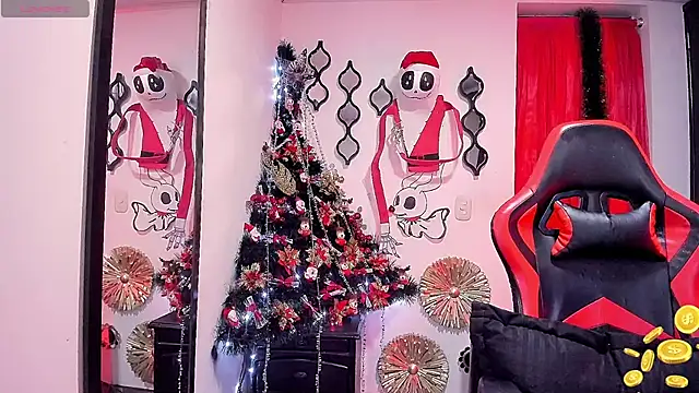Snapshot of freyja_diamond chatting on 12-24-24, 03:05 freyja diamond online show from 12-24-24, 03:05