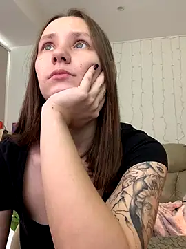 HotCaramellsTV online show from 09-17-25, 08:49