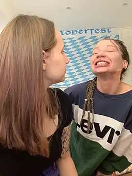 HotCaramellsTV online show from 09-25-25, 08:40