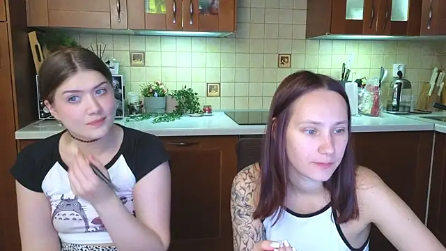 HotCaramellsTV online show from 03-27-26, 10:59