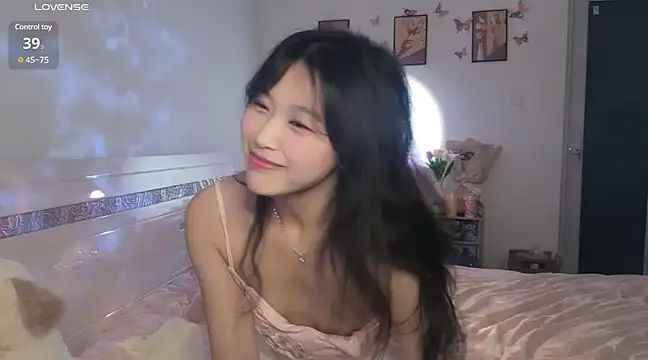 Snapshot of Luminous163 chatting on 01-03-25, 03:44 Luminous163 online show from 01-03-25, 03:44