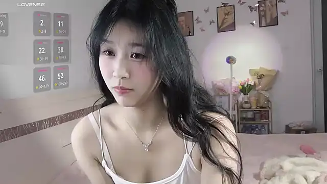 Snapshot of Luminous163 chatting on 01-21-25, 01:32 Luminous163 online show from 01-21-25, 01:32