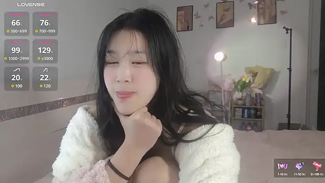 Snapshot of Luminous163 chatting on 01-27-25, 03:28 Luminous163 online show from 01-27-25, 03:28