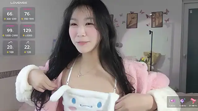 Snapshot of Luminous163 chatting on 02-08-25, 08:42 Luminous163 online show from 02-08-25, 08:42