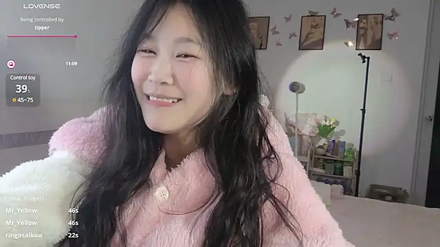 Snapshot of Luminous163 chatting on 02-15-25, 12:22 Luminous163 online show from 02-15-25, 12:22