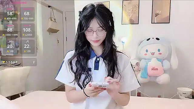 Snapshot of Luminous163 chatting on 09-23-25, 12:41 Luminous163 online show from 09-23-25, 12:41