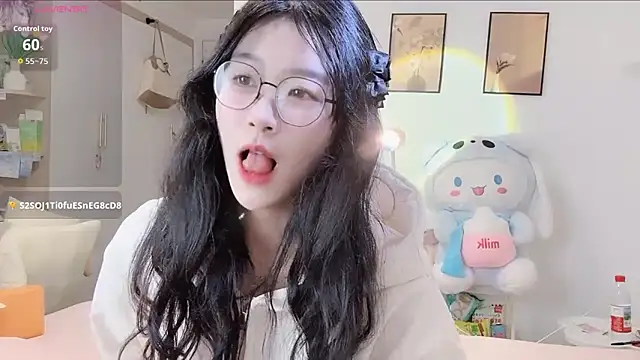 Snapshot of Luminous163 chatting on 09-28-25, 09:03 Luminous163 online show from 09-28-25, 09:03