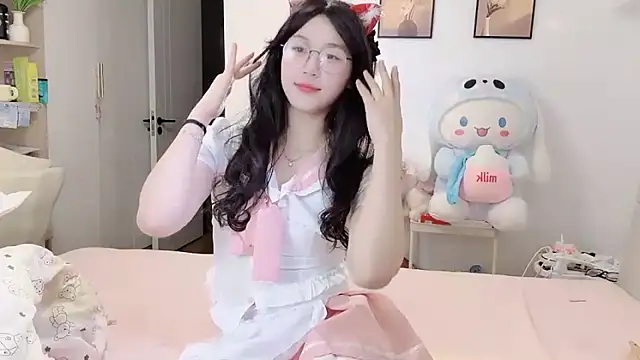 Snapshot of Luminous163 chatting on 11-05-25, 01:11 Luminous163 online show from 11-05-25, 01:11