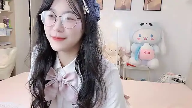 Snapshot of Luminous163 chatting on 11-06-25, 01:12 Luminous163 online show from 11-06-25, 01:12