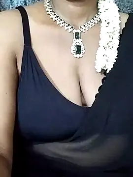 sophia600 online show from 12-14-24, 05:25