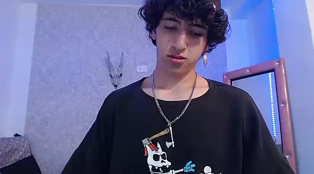 Snapshot of Kerverr_ chatting on 02-13-25, 04:39 Kerverr online show from 02-13-25, 04:39