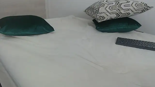 Snapshot of sussy_leon chatting on 12-23-24, 07:09 sussy leon online show from 12-23-24, 07:09