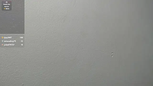 Snapshot of sussy_leon chatting on 03-21-25, 12:28 sussy leon online show from 03-21-25, 12:28