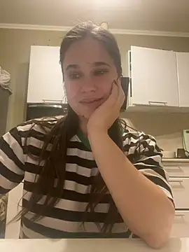 Snapshot of JaneLestur chatting on 01-04-25, 04:32 JaneLestur online show from 01-04-25, 04:32