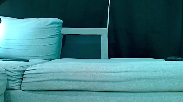 Snapshot of Danyer33 chatting on 11-19-25, 12:54 Danyer33 online show from 11-19-25, 12:54