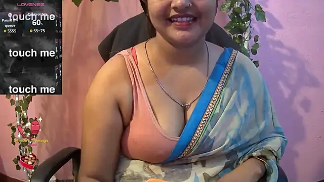 Snapshot of Pari-new chatting on 04-27-26, 04:21 Pari-new online show from 04-27-26, 04:21
