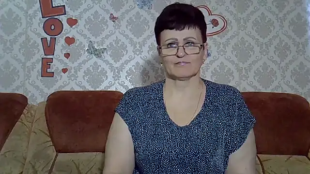 PaulaGolden online show from 10-31-25, 09:43