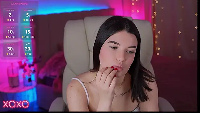 YourLolaBunny online show from 03-08-25, 06:54