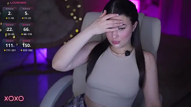 YourLolaBunny online show from 03-19-26, 08:02