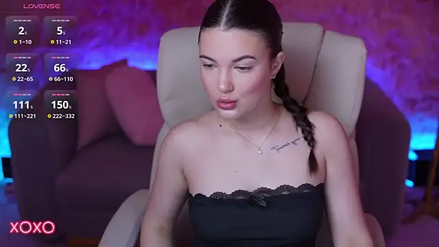 YourLolaBunny online show from 05-18-26, 06:19