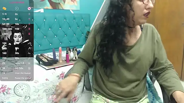 Snapshot of sabrina_dupont chatting on 10-18-25, 12:50 sabrina dupont online show from 10-18-25, 12:50