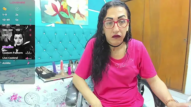 Snapshot of sabrina_dupont chatting on 10-22-25, 12:49 sabrina dupont online show from 10-22-25, 12:49